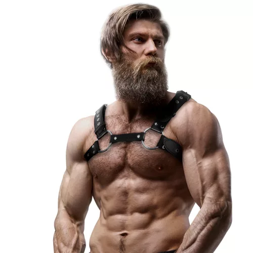 FETISH SUBMISSIVE ATTITUDE – Férfi mellkasi hám szegecsekkel, vegán bőrből, fekete, univerzális méret