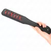 KINK – XOXO mintás paskoló, lekerekített sarkokkal, 32 × 6 cm