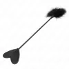 KINK - Csiklandozó toll szív alakú paskolóval, 31 cm