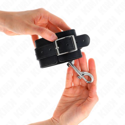 KINK – Állítható csuklórögzítő bilincs szegecselt kivitelben, fekete
