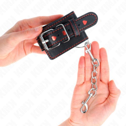 KINK – Állítható fekete csuklórögzítő szett piros szív díszítéssel