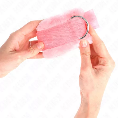 KINK – Szőrmével bélelt, állítható csuklóbilincs, 17-31 x 7 cm, rózsaszín